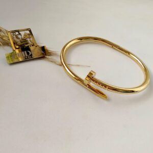 اسورة مسمار ستانلس ترندي